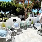 Vime Iv East Swimming Pool, Gym &