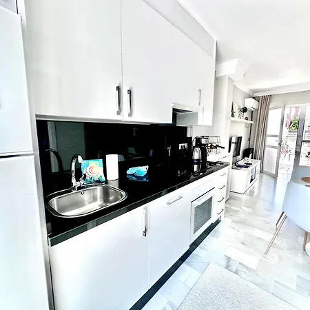Lejlighed Vime Iv East Swimming Pool, Gym & Marbella