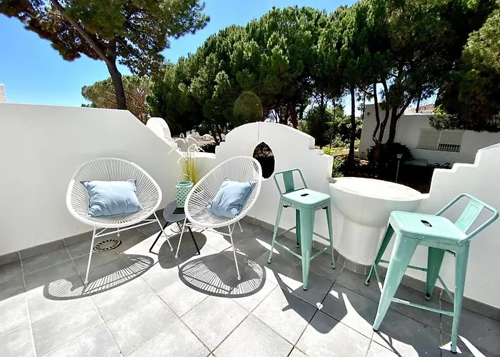 Vime Iv East Swimming Pool, Gym &