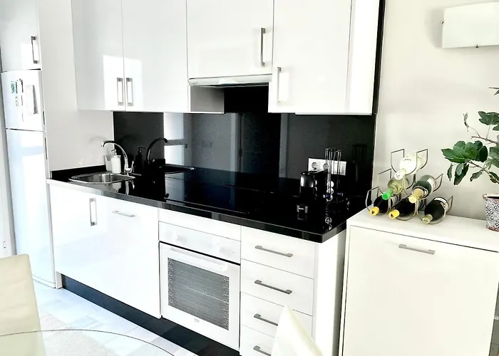 Vime Iv East Swimming Pool, Gym &