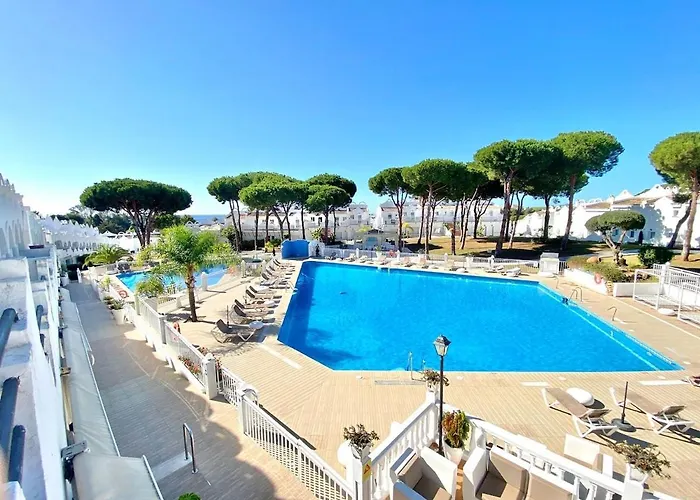 Vime Iv East Swimming Pool, Gym &